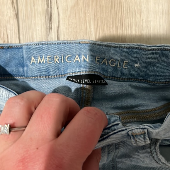 American Eagle denim shorts. Size 000 - Picture 2 of 4